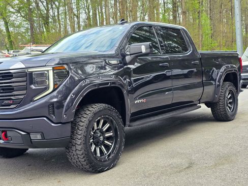 Used 2022 GMC Sierra 1500 AT4 w/ AT4 Premium Package image 3