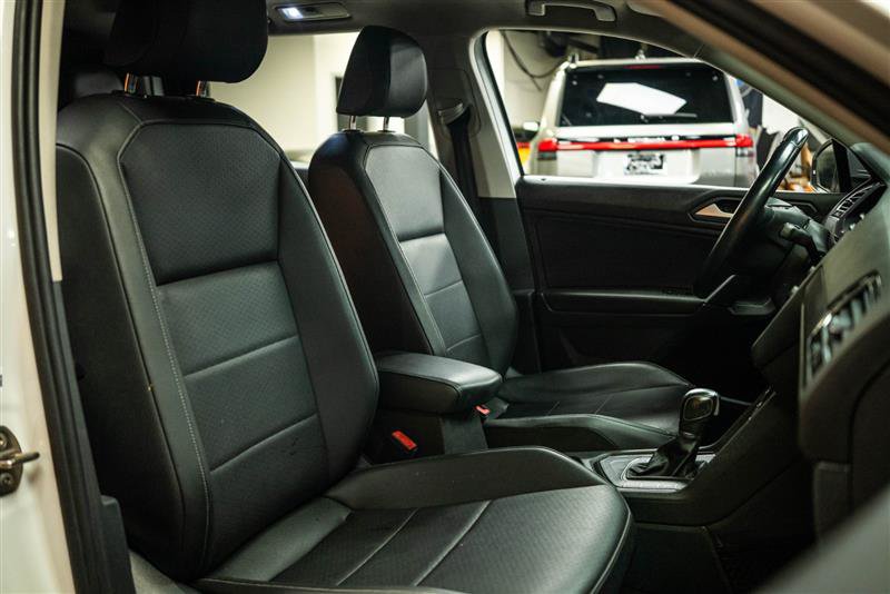 Used 2019 Volkswagen Tiguan SE FWD image 14