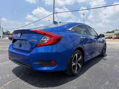 Used 2017 Honda Civic Touring image 5