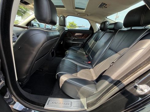 Used 2016 Jaguar XJ R-Sport image 26