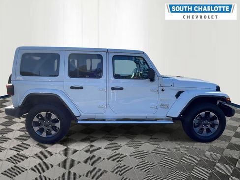 Used 2018 Jeep Wrangler Unlimited Sahara w/ Dual Top Group AWD/4WD image 4