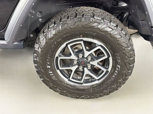 Used 2026 Jeep Wrangler Unlimited Rubicon AWD/4WD image 34
