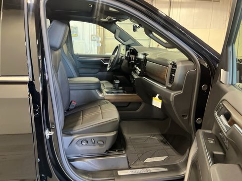 New 2026 Chevrolet Silverado 1500 High Country AWD/4WD image 37