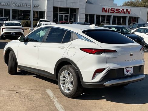 Used 2025 Buick Envista Preferred image 7