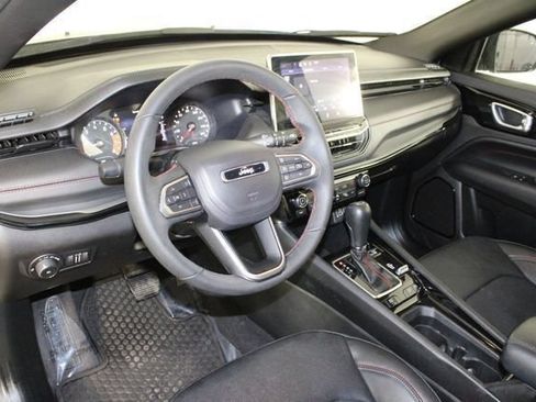 Used 2024 Jeep Compass Trailhawk AWD/4WD image 27