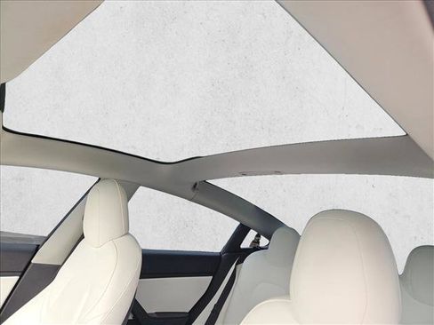 Used 2019 Tesla Model 3 Standard Range Plus image 13