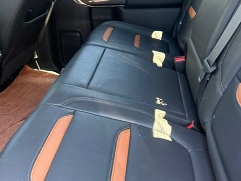 Used 2021 GMC Sierra 1500 AT4 w/ AT4 Preferred Package AWD/4WD image 6
