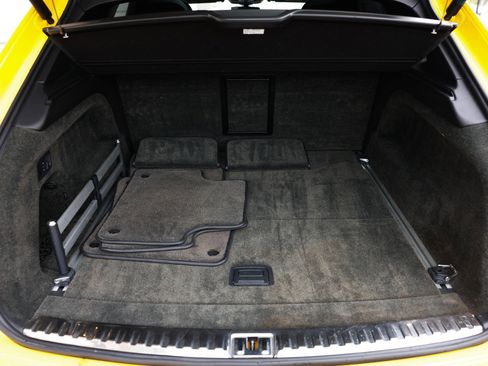 Used 2017 Bentley Bentayga W12 image 33