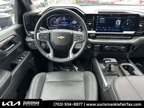 Used 2023 Chevrolet Silverado 1500 LTZ w/ LTZ Premium Package image 3