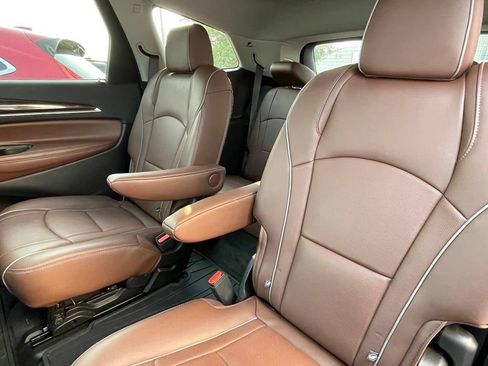 Used 2020 Buick Enclave Avenir w/ Avenir Technology Package AWD/4WD image 8