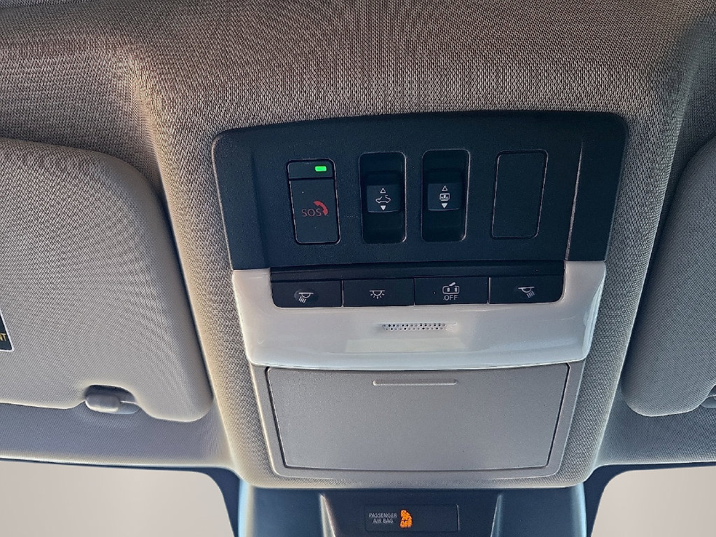 Used 2023 Nissan Rogue SL w/ SL Premium Package FWD image 22