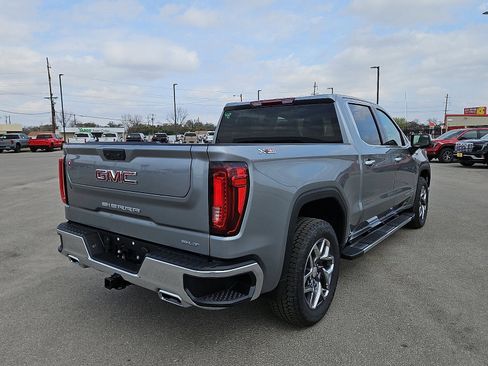 New 2026 GMC Sierra 1500 SLT image 5