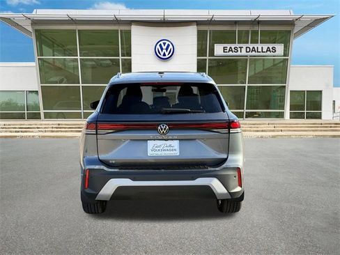 New 2026 Volkswagen Tiguan SE image 4