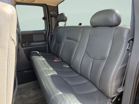 Used 2004 Chevrolet Silverado 1500 SS AWD/4WD image 17