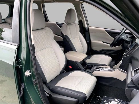 Certified 2023 Subaru Forester Premium AWD/4WD image 8