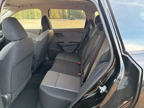 Used 2021 Nissan Rogue S image 12