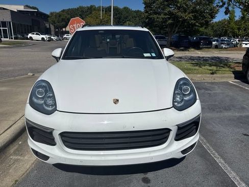 Used 2016 Porsche Cayenne AWD/4WD image 5