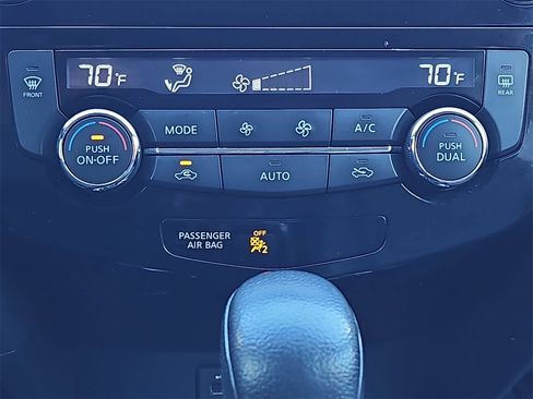 Used 2016 Nissan Rogue SL w/ SL Premium Package image 21