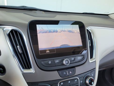 Used 2024 Chevrolet Malibu LT FWD image 18