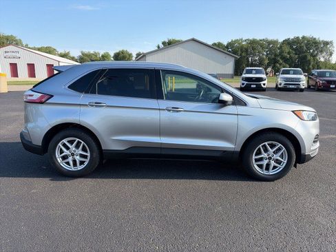 Used 2024 Ford Edge SEL w/ Convenience Package AWD/4WD image 6