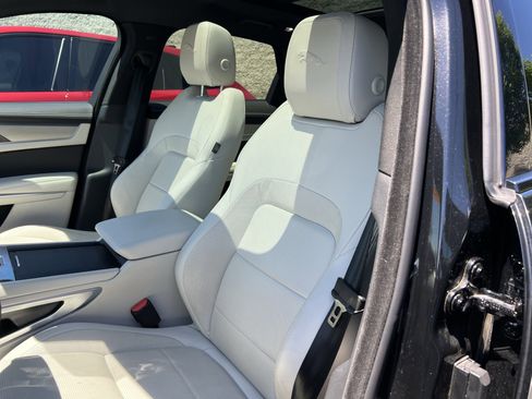 Certified 2026 Jaguar F-PACE R-Dynamic S AWD/4WD image 16