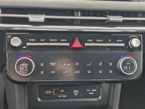 Certified 2025 Hyundai Tucson Limited image 25