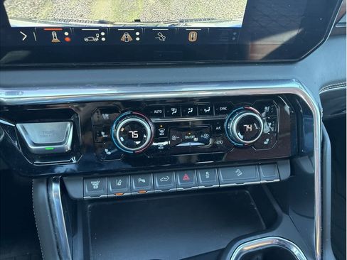 Used 2024 GMC Sierra 2500 Denali Ultimate image 18