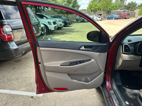 Used 2021 Hyundai Tucson Limited FWD image 13