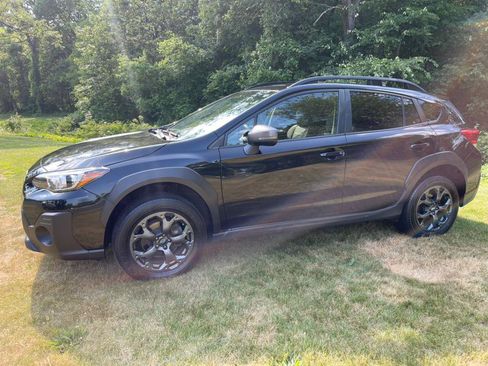 Used 2021 Subaru Crosstrek 2.5i Sport w/ Moonroof Package image 5