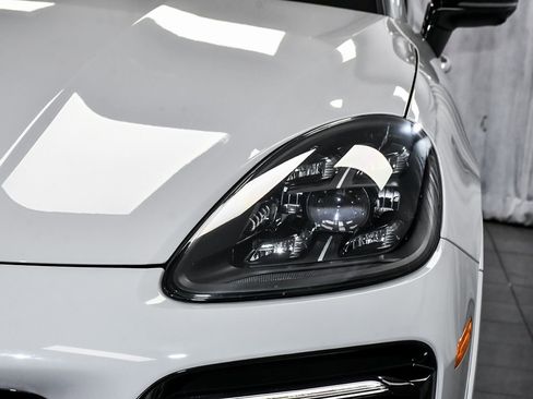 Used 2022 Porsche Cayenne GTS image 85