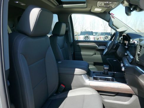 New 2026 GMC Sierra 1500 SLT w/ SLT Premium Plus Package AWD/4WD image 12