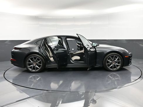 Certified 2024 Porsche Panamera 4 image 36