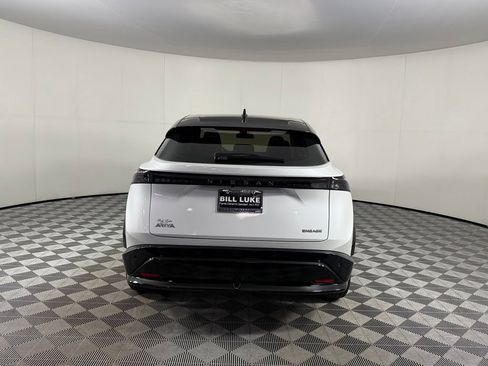 Used 2024 Nissan Ariya FWD image 9