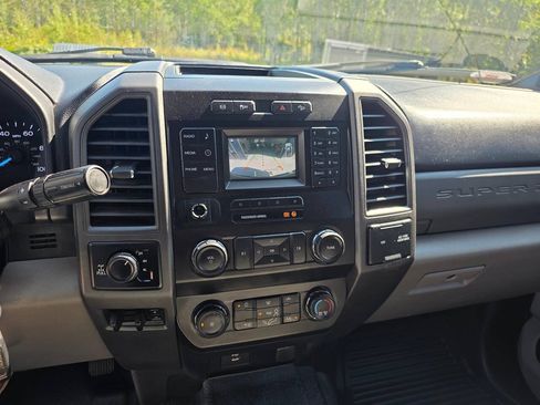 Used 2019 Ford F250 XL w/ Power Equipment Group AWD/4WD image 33
