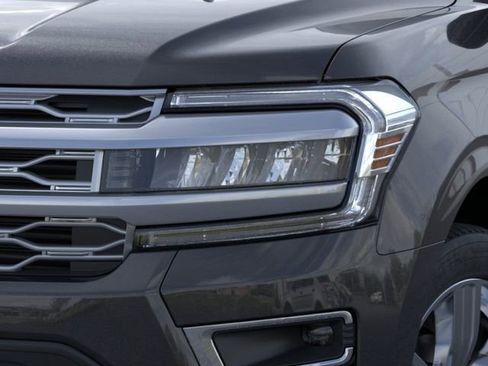 New 2024 Ford Expedition Platinum image 18