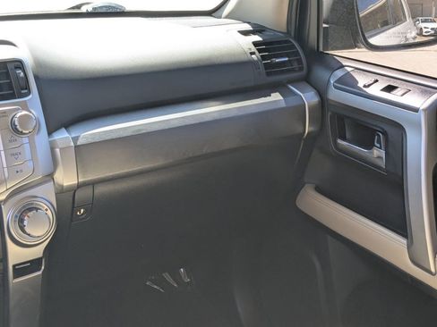 Used 2015 Toyota 4Runner SR5 image 4