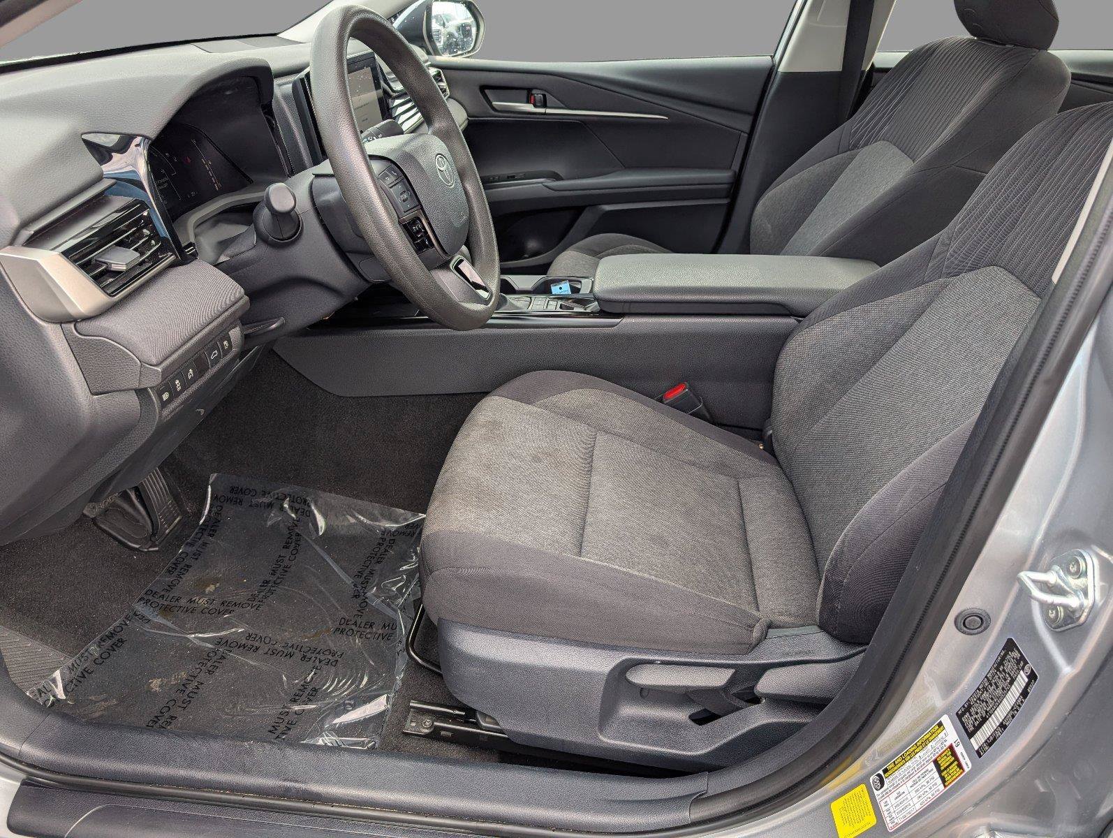 Used 2025 Toyota Camry LE FWD image 13