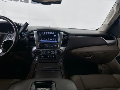 Used 2018 Chevrolet Suburban Premier image 29