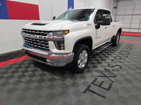 Used 2020 Chevrolet Silverado 2500 LTZ w/ LTZ Premium Package image 3