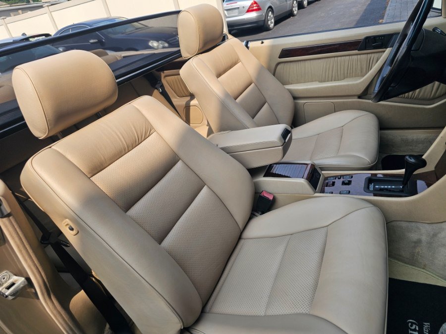 Used 1994 Mercedes-Benz E 320 Convertible image 10