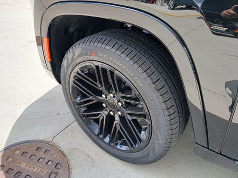 New 2026 Jeep Grand Wagoneer Limited AWD/4WD image 34