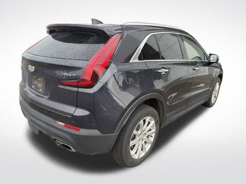 Used 2023 Cadillac XT4 Luxury w/ Cold Weather Package image 8