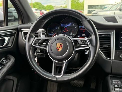 Used 2017 Porsche Macan AWD/4WD image 6