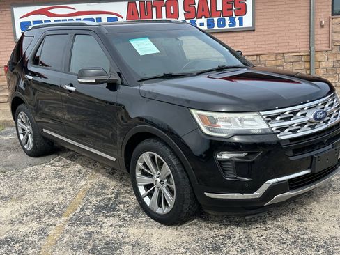 Used 2018 Ford Explorer Limited AWD/4WD image 3
