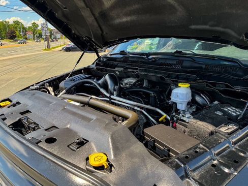 Used 2022 RAM 1500 Classic Warlock AWD/4WD image 31