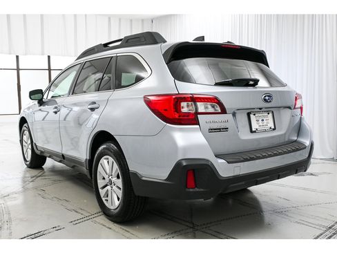 Used 2019 Subaru Outback 2.5i Premium AWD/4WD image 5