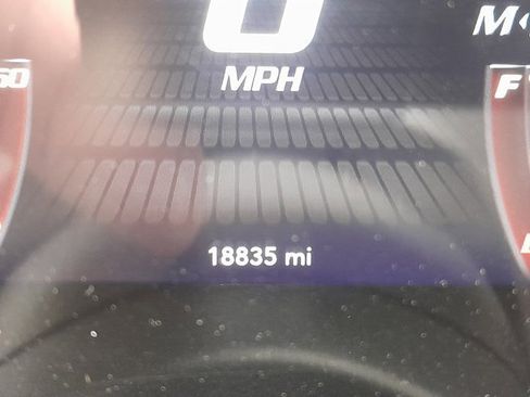 Used 2016 Dodge Challenger SRT Hellcat image 4