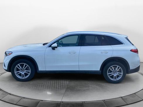 Used 2023 Mercedes-Benz GLC 300 4MATIC image 4