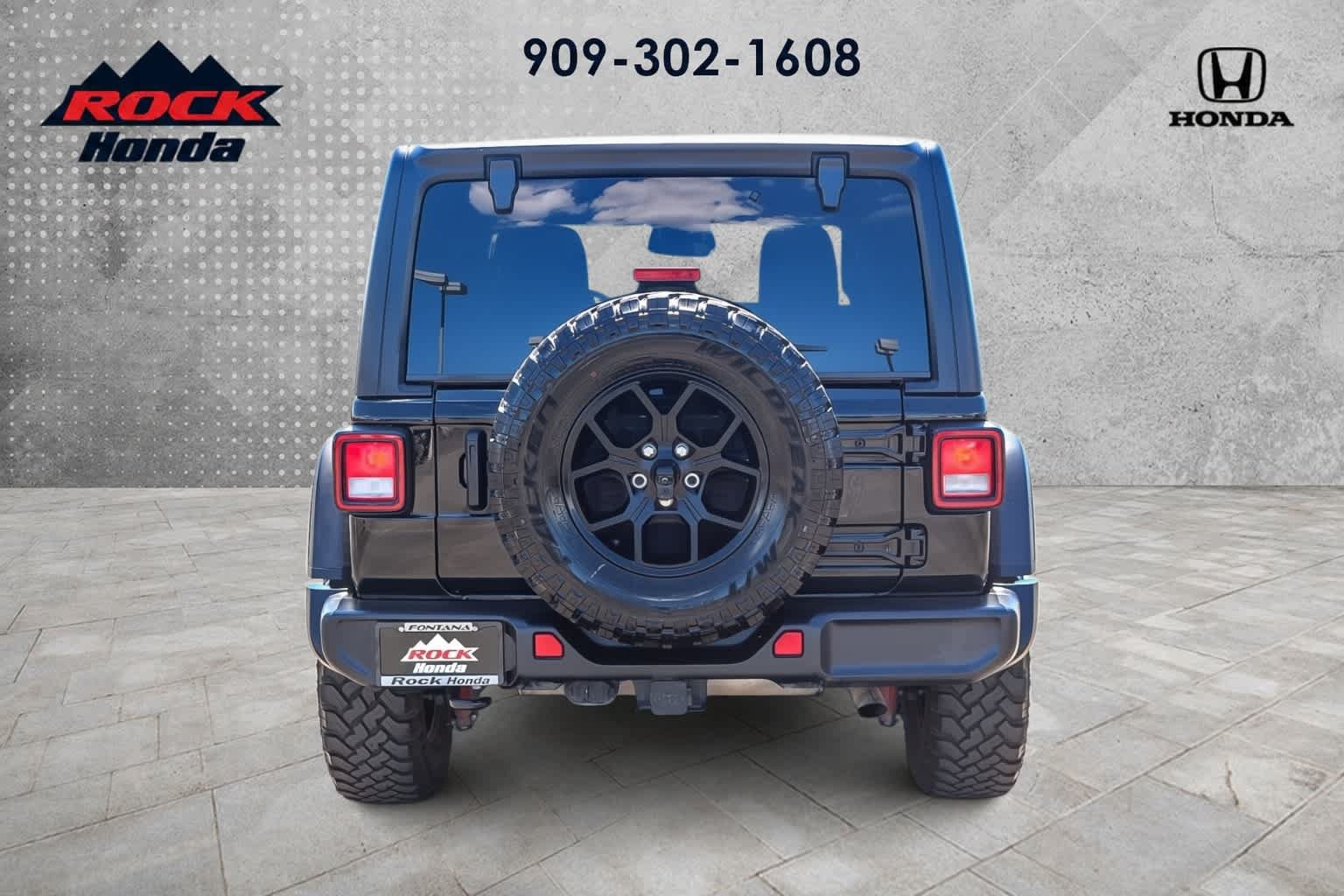Used 2025 Jeep Wrangler Unlimited Sport AWD/4WD image 5