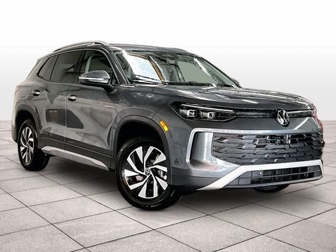 New 2026 Volkswagen Tiguan S AWD/4WD image 2
